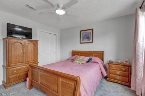 110 Harvest Way Elyria OH 44035