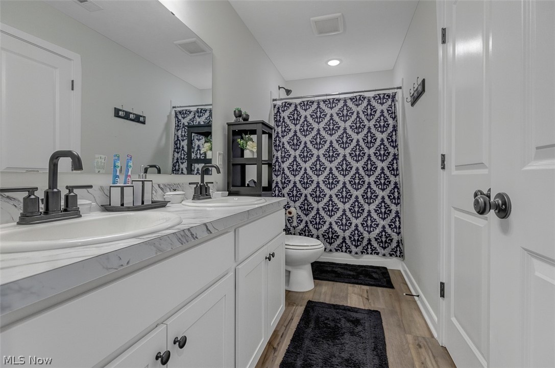 110 Harvest Way Elyria OH 44035