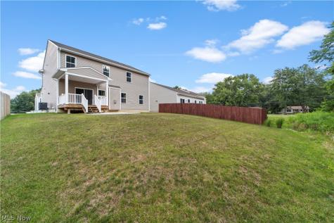 110 Harvest Way Elyria OH 44035