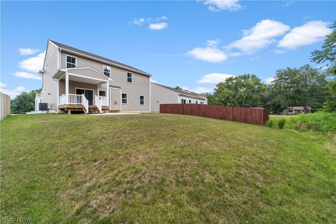 110 Harvest Way Elyria OH 44035