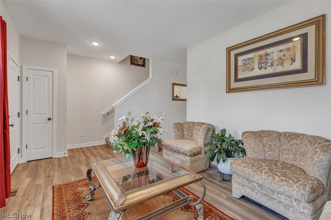 110 Harvest Way Elyria OH 44035