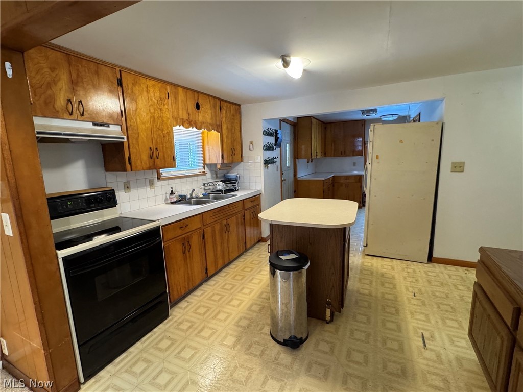 2160 Ingersoll Drive Akron OH 44320