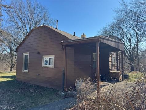 2160 Ingersoll Drive Akron OH 44320