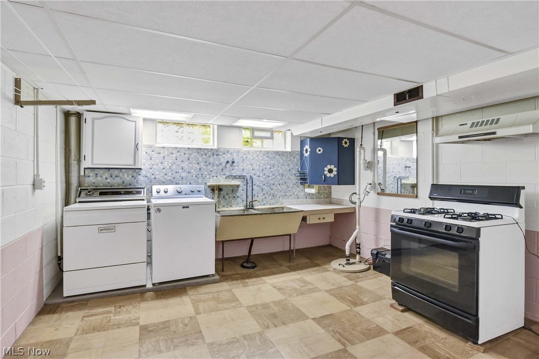 8089 Wesley Drive Strongsville OH 44136