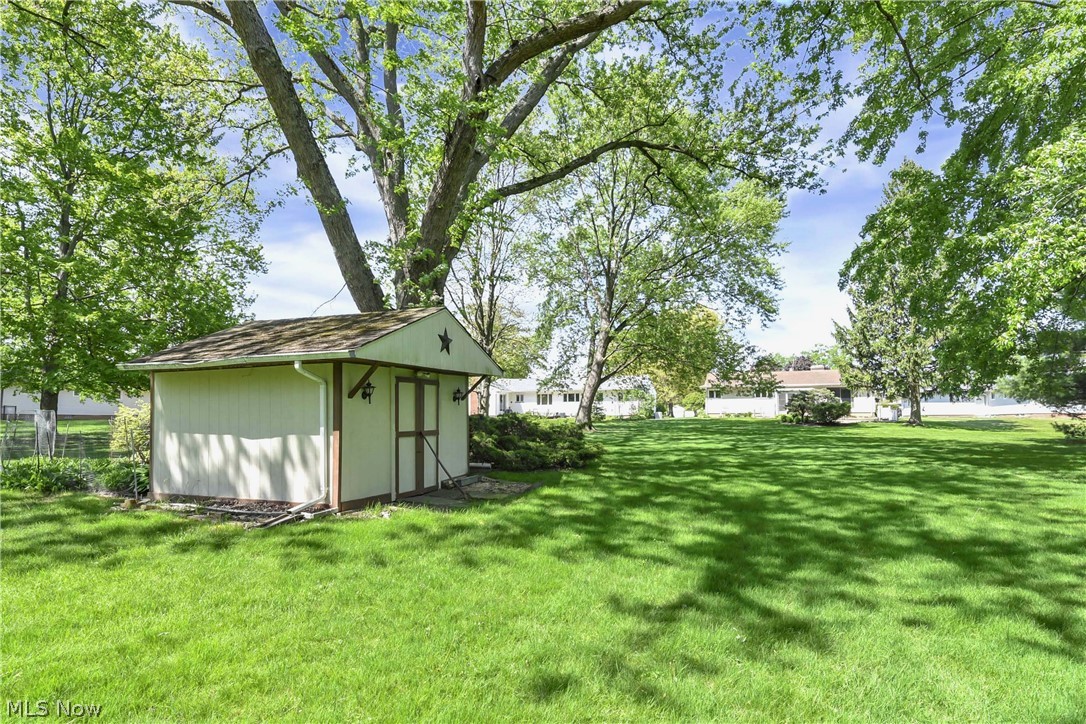 8089 Wesley Drive Strongsville OH 44136