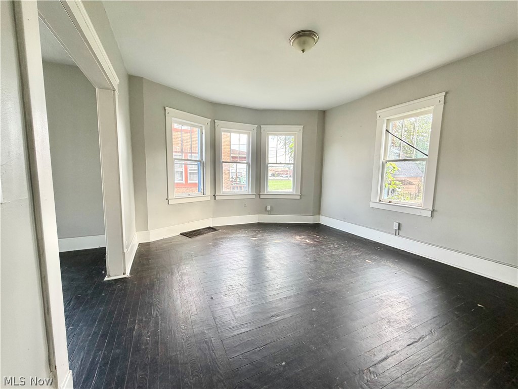 2909 Denver Avenue Lorain OH 44055
