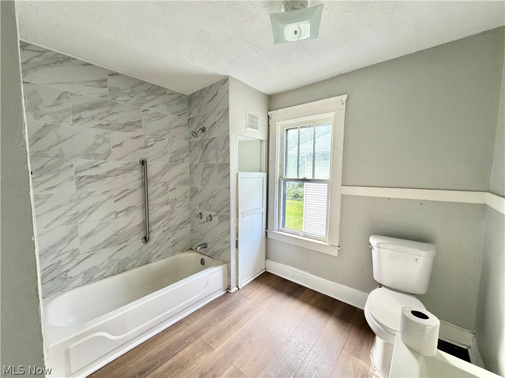2909 Denver Avenue Lorain OH 44055