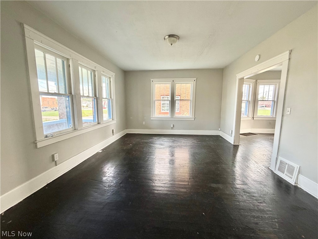 2909 Denver Avenue Lorain OH 44055