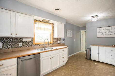 3824 Fennway Boulevard Medina OH 44256