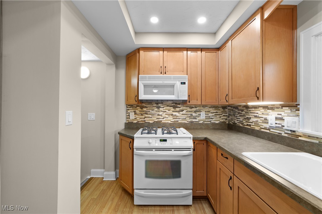 16809 Melgrave Avenue Cleveland OH 44135