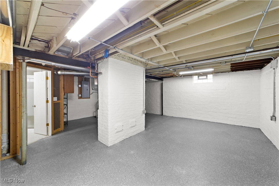 16809 Melgrave Avenue Cleveland OH 44135