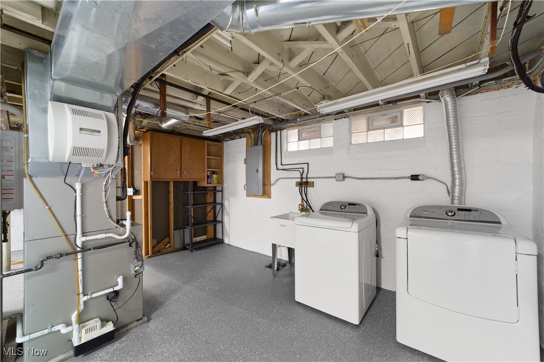 16809 Melgrave Avenue Cleveland OH 44135