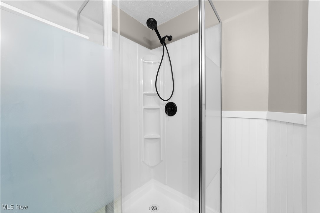 16809 Melgrave Avenue Cleveland OH 44135