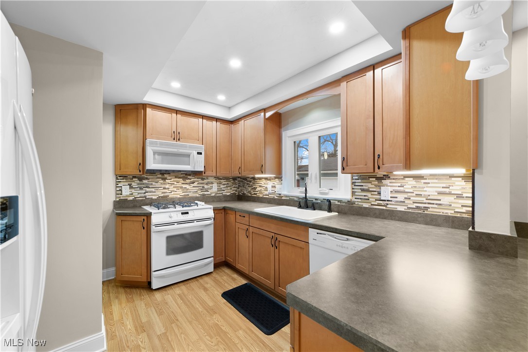 16809 Melgrave Avenue Cleveland OH 44135