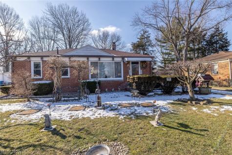 37891 Lake Drive Avon OH 44011