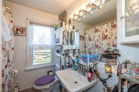 37891 Lake Drive Avon OH 44011
