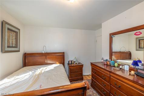 37891 Lake Drive Avon OH 44011