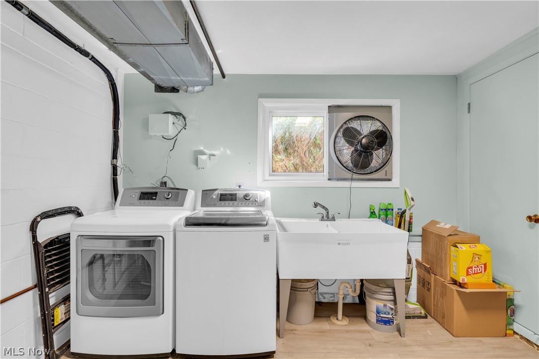 6027 Park Ridge Drive North Olmsted OH 44070