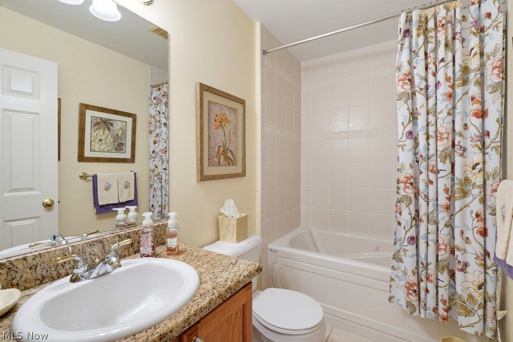8205 Versailles Place Macedonia OH 44056