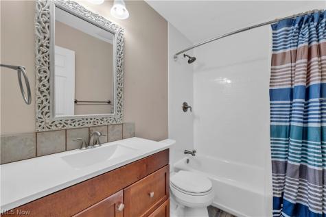 6210 Mills Creek Lane North Ridgeville OH 44039