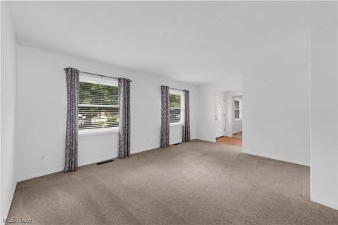 6210 Mills Creek Lane North Ridgeville OH 44039