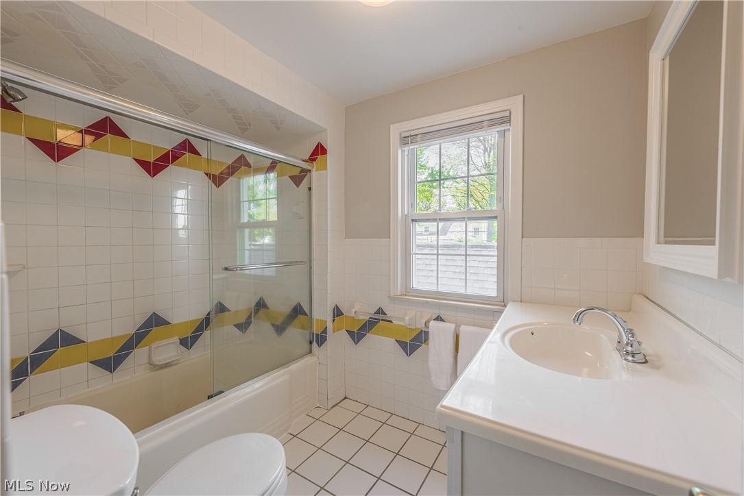 22532 Byron Road Shaker Heights OH 44122