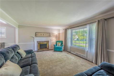22532 Byron Road Shaker Heights OH 44122