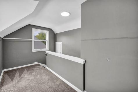 7198 Greenleaf Avenue Parma OH 44130