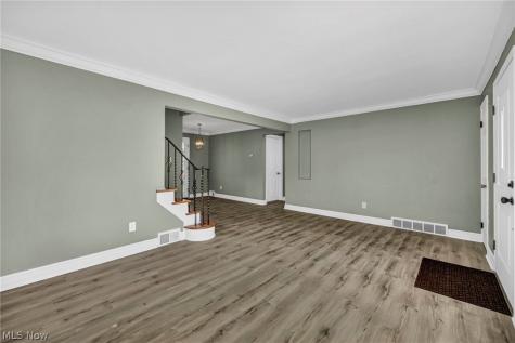 7198 Greenleaf Avenue Parma OH 44130