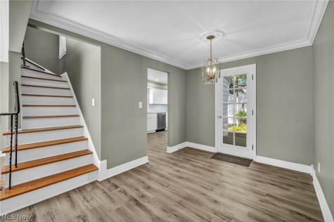 7198 Greenleaf Avenue Parma OH 44130