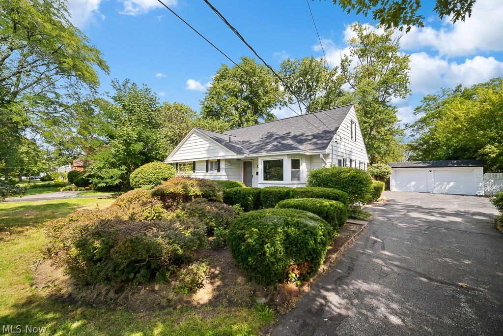 4697 Canterbury Road North Olmsted OH 44070