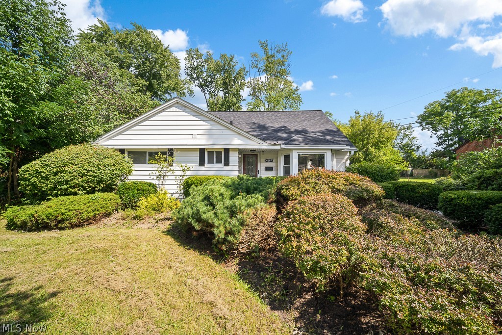 4697 Canterbury Road North Olmsted OH 44070