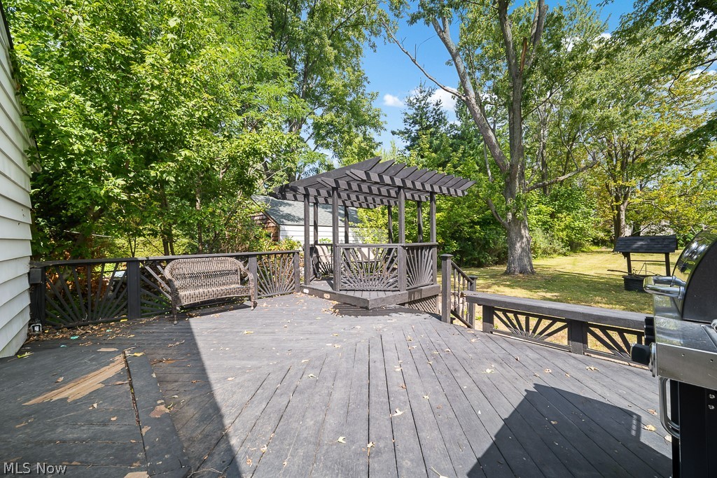4697 Canterbury Road North Olmsted OH 44070