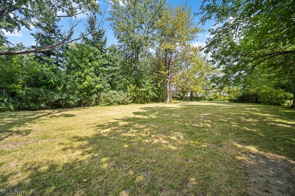 4697 Canterbury Road North Olmsted OH 44070