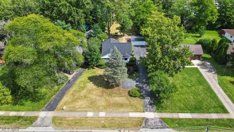 4697 Canterbury Road North Olmsted OH 44070