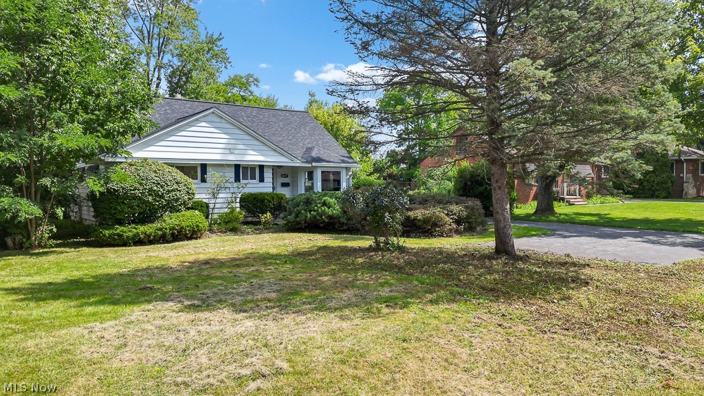 4697 Canterbury Road North Olmsted OH 44070