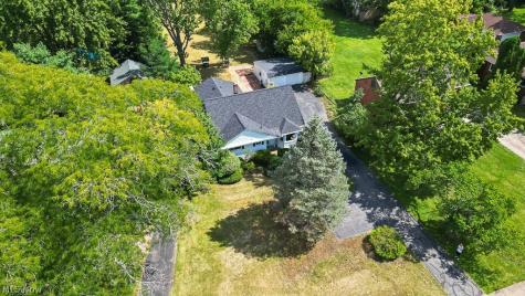 4697 Canterbury Road North Olmsted OH 44070