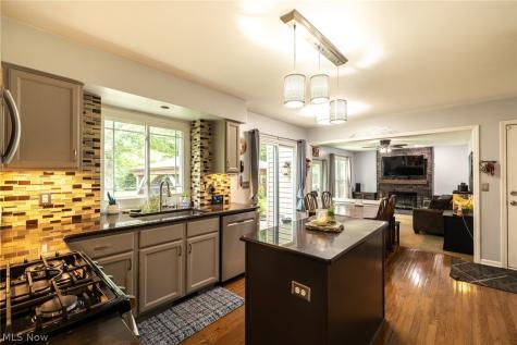 18717 Walnut Drive Strongsville OH 44149