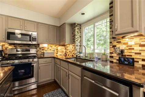 18717 Walnut Drive Strongsville OH 44149