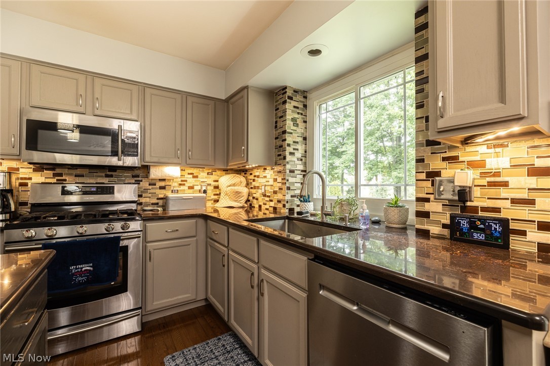 18717 Walnut Drive Strongsville OH 44149