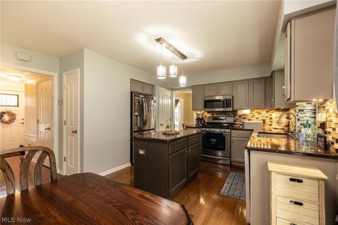 18717 Walnut Drive Strongsville OH 44149