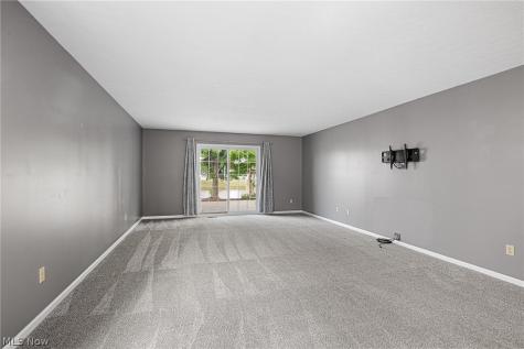 213 Westminster Way Elyria OH 44035