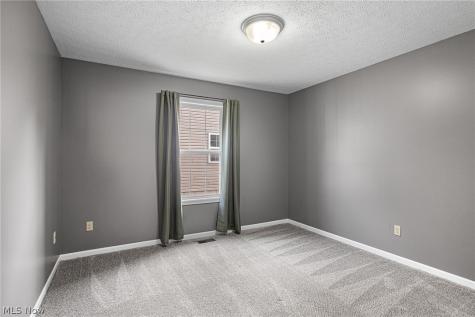 213 Westminster Way Elyria OH 44035