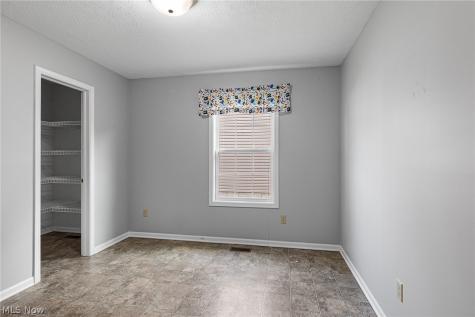 213 Westminster Way Elyria OH 44035