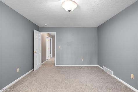 213 Westminster Way Elyria OH 44035