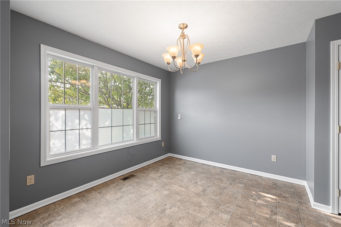 213 Westminster Way Elyria OH 44035