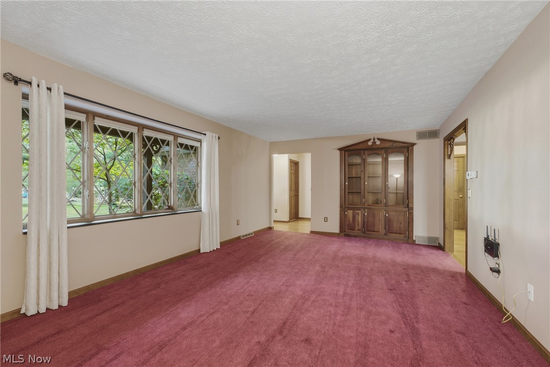 4837 Oak Knoll Avenue Newton Falls OH 44444
