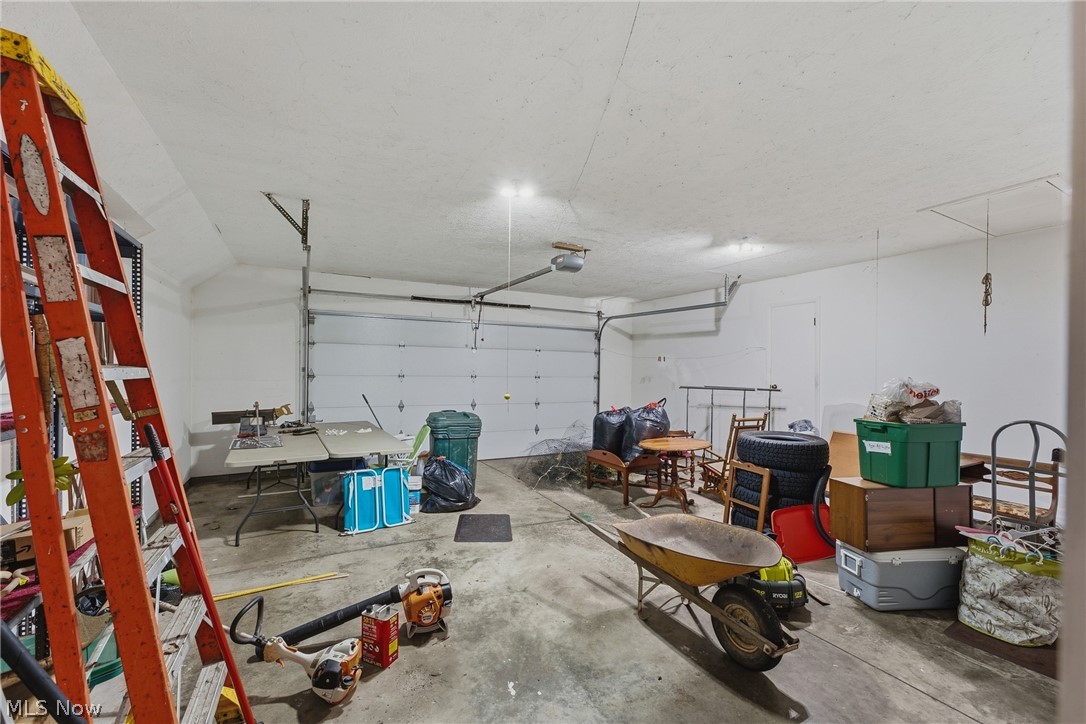4837 Oak Knoll Avenue Newton Falls OH 44444