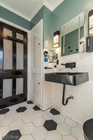 18010 Maple Heights Boulevard Maple Heights OH 44137