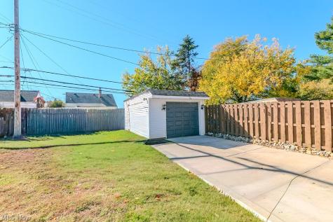 18010 Maple Heights Boulevard Maple Heights OH 44137